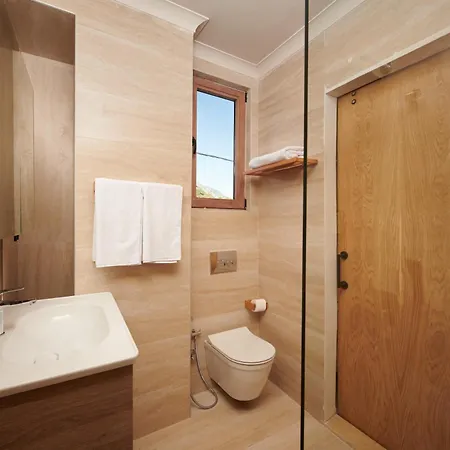 Castelle Hotel *