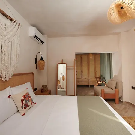 Castelle Hotel *