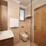 Castelle Hotel *